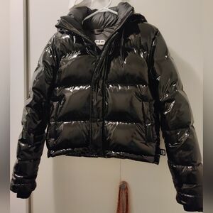 TNA Super Puff Cropped Puffer Jacket Shiny Black Size 3XS